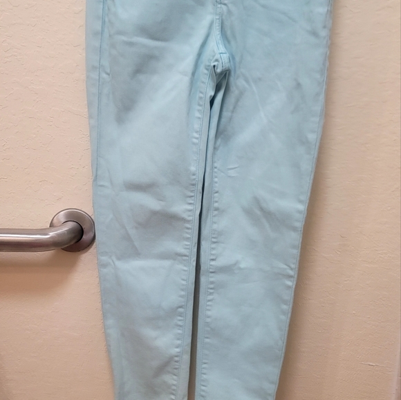 NxD Ladies Size 2 Petite Mint Green Jeans Midrise LITEWASH Pockets Beltloops - Picture 2 of 16